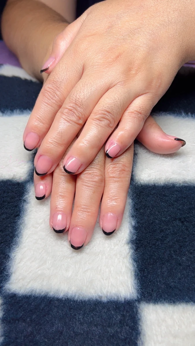Diseño real de uñas de Lala Nails